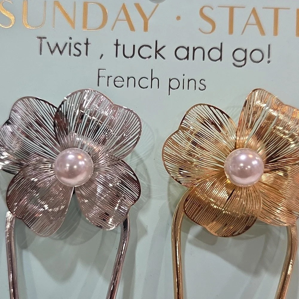 🤍▪️Sunday State ▪️Silver and Gold Floral French Set Of 2 Twist Tuck Go  Pins